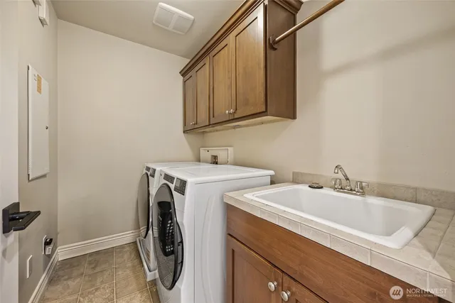 $1,175,000 | 9631 185th Drive Southeast, Snohomish, WA 98290