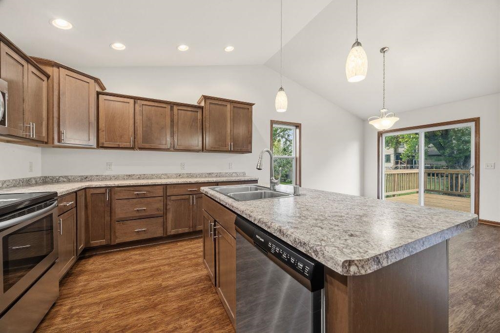 390 Meadow Lane Columbus, WI 53925 - Photo 15 of 63