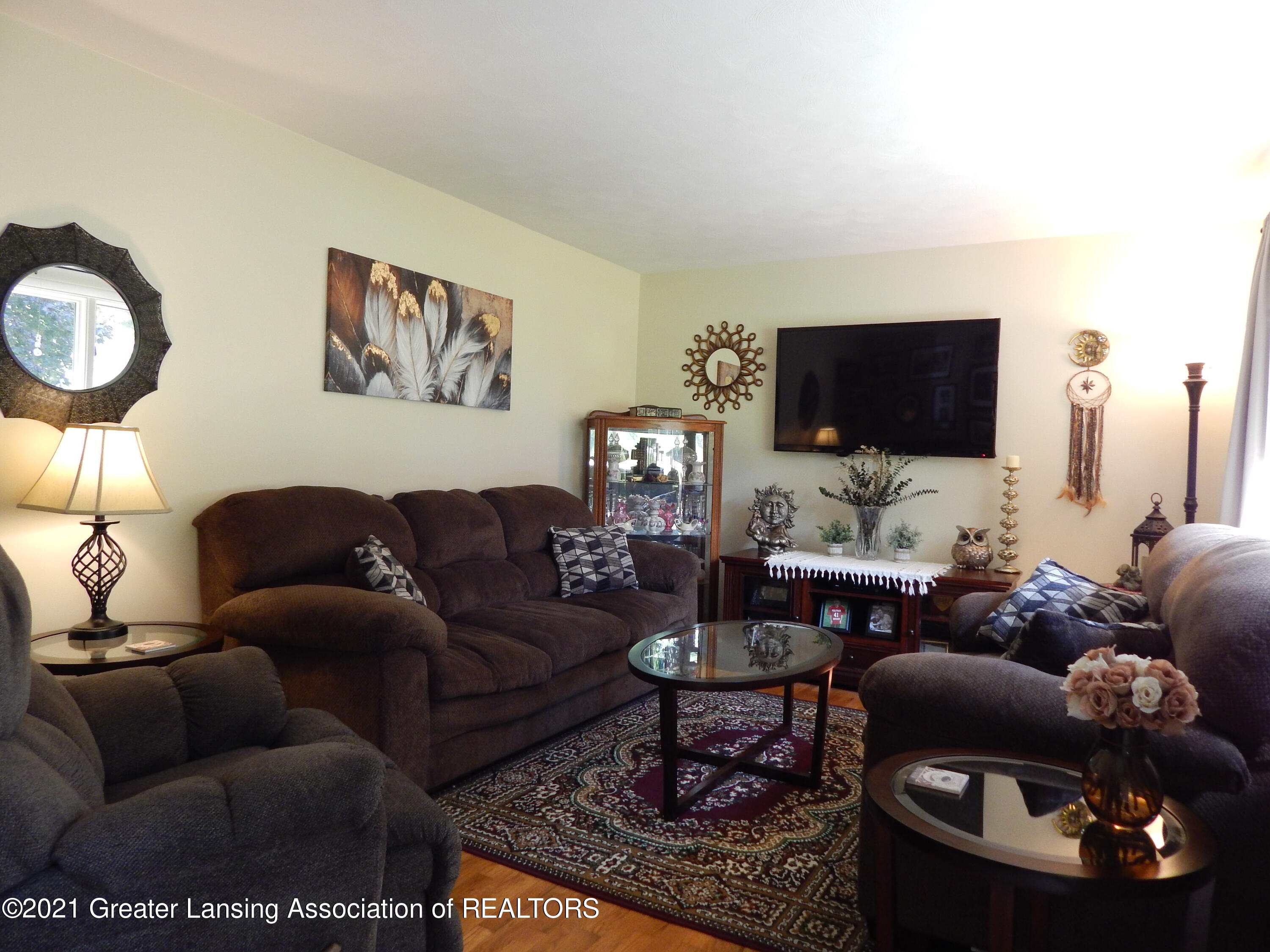13330 Wood Road Bath, MI 48808 - Photo 16 of 44 LIVING ROOM