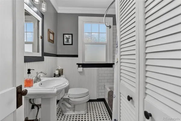 $938,000 | 725 South Grant Street, Denver, CO 80209