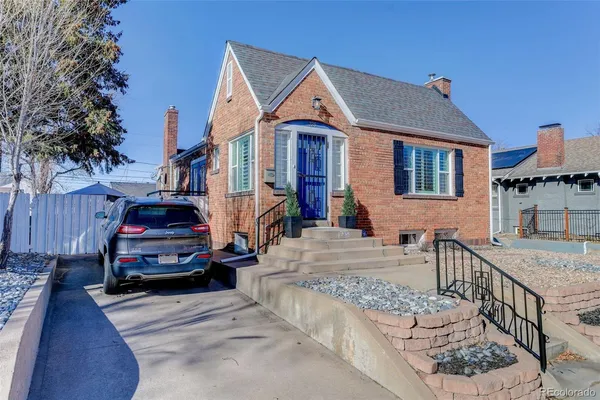 $938,000 | 725 South Grant Street, Denver, CO 80209