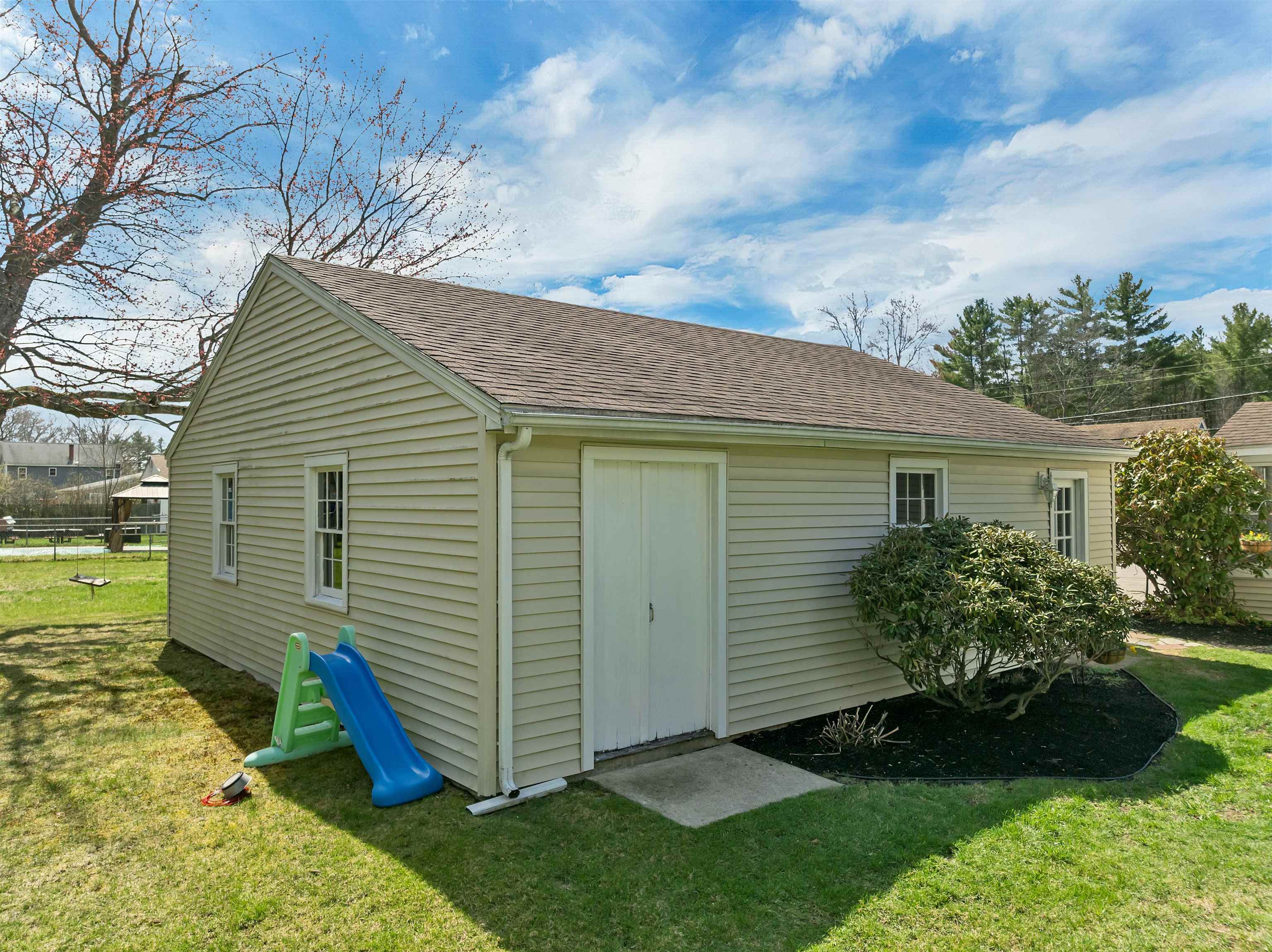 23 Cross Road Rochester, NH 03868 - Photo 35 of 41 Gallery Image 35