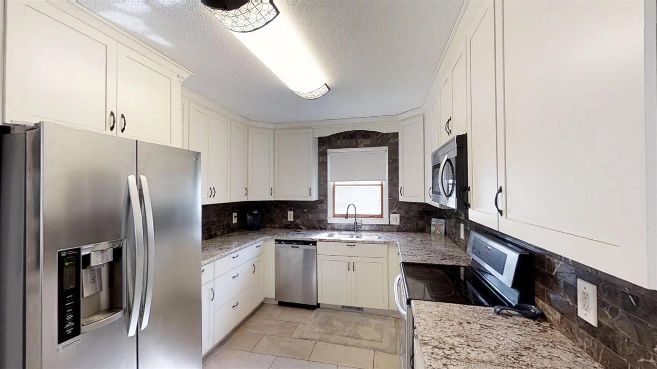 105 State Rd S-42-4312 Landrum, SC 29356 - Photo 6 of 19 Kitchen