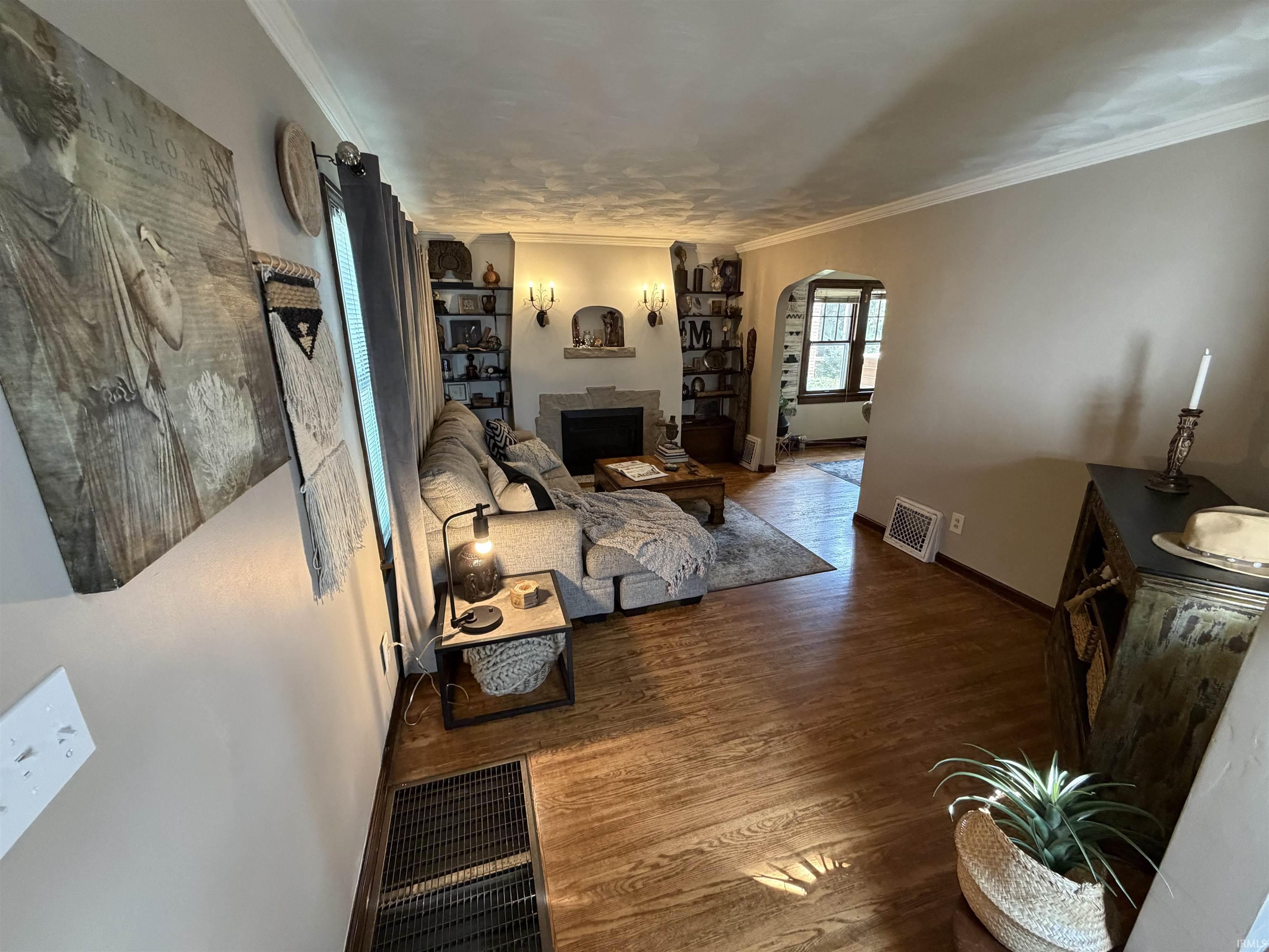 1607 Cherokee Road Fort Wayne, IN 46808 - Photo 9 of 28 Gallery Image 9