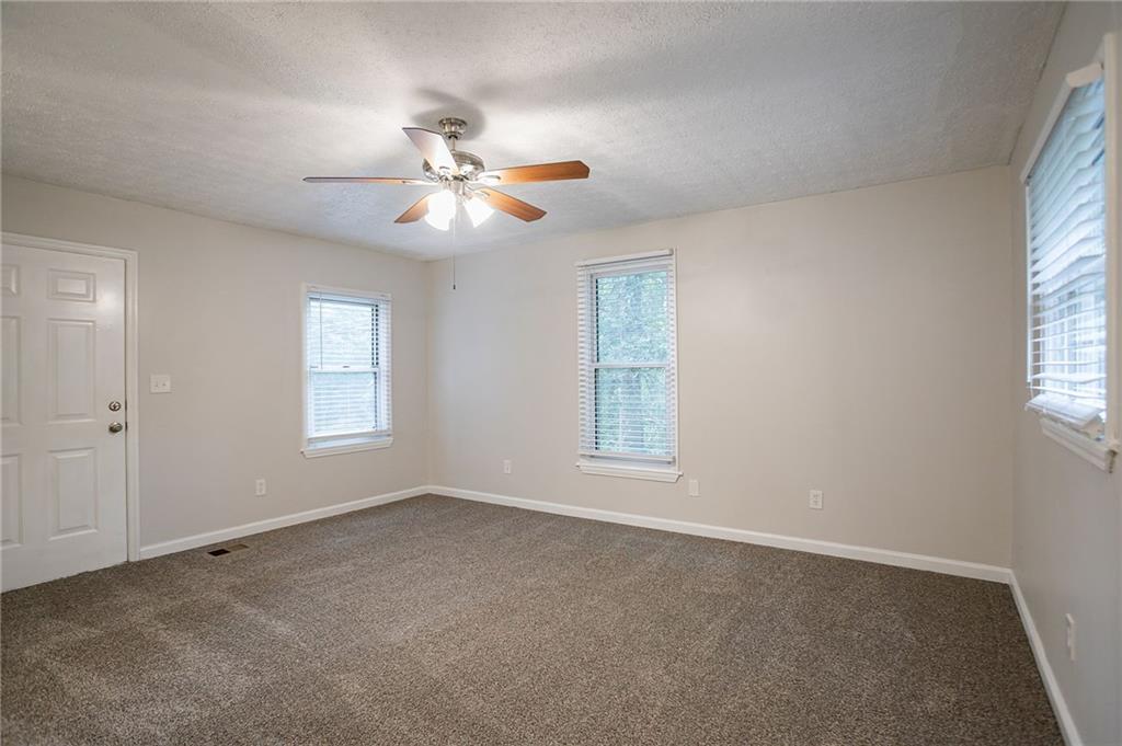 4696 Rockbridge Road Southwest Stone Mountain, GA 30083 - Photo 16 of 31