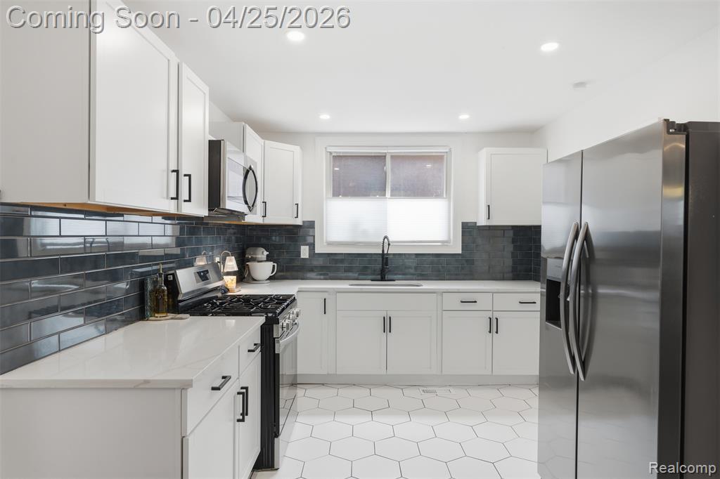4612 Balfour Road Detroit, MI 48224 - Photo 10 of 48