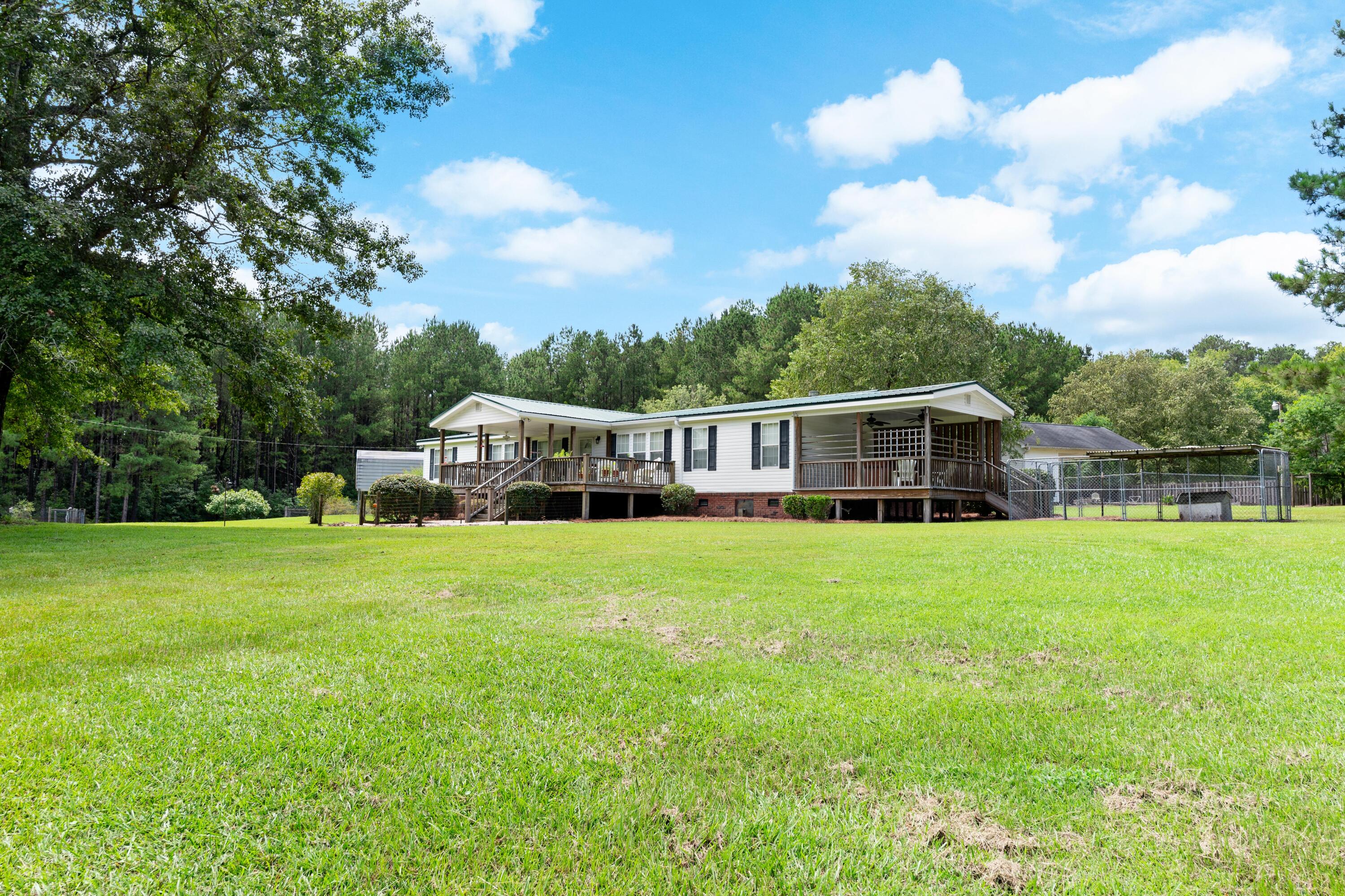 180 State Rd S-38-1893 Orangeburg, SC 29115 - Photo 4 of 73 DSC09008