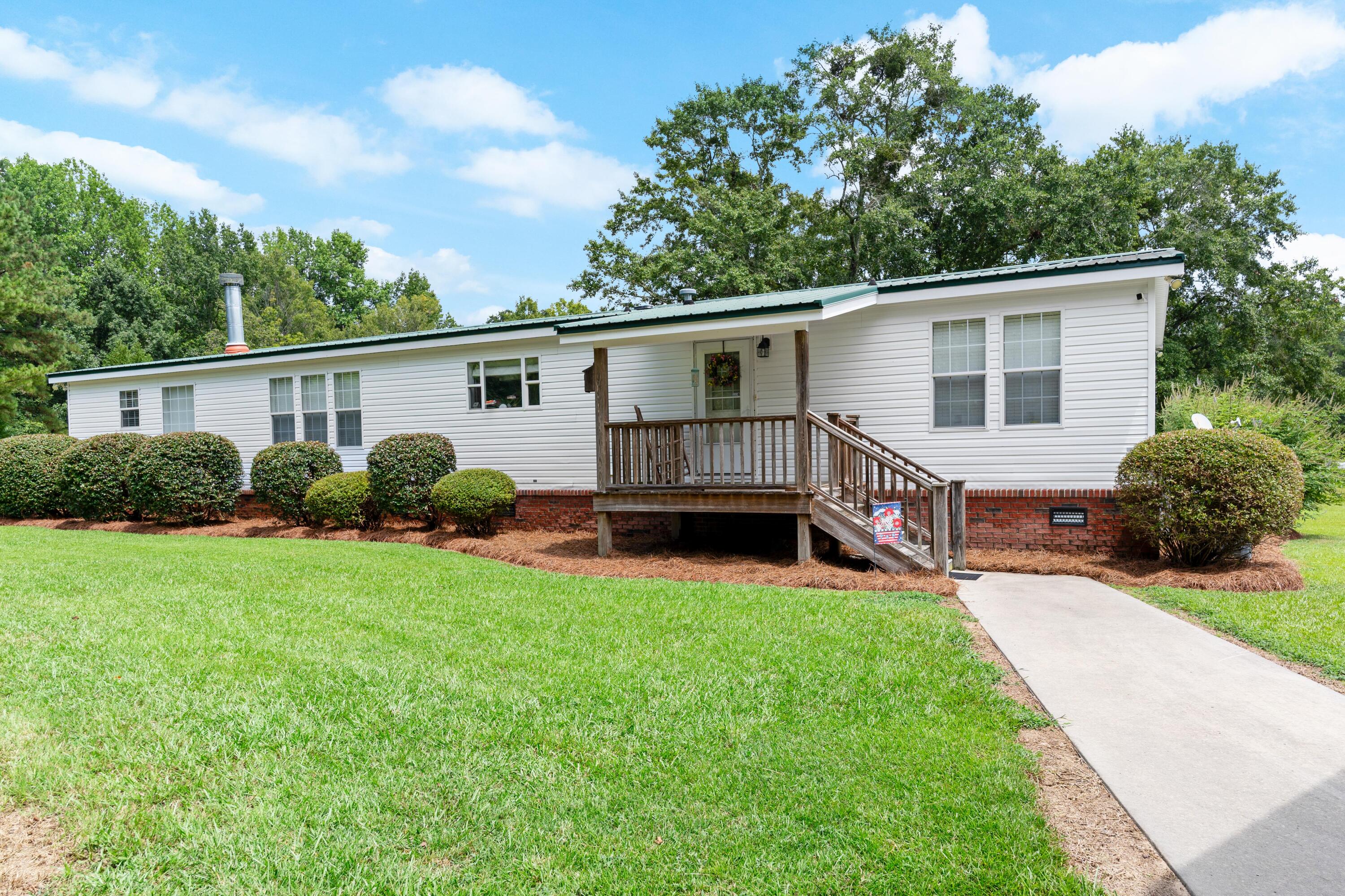 180 State Rd S-38-1893 Orangeburg, SC 29115 - Photo 7 of 73 DSC09033