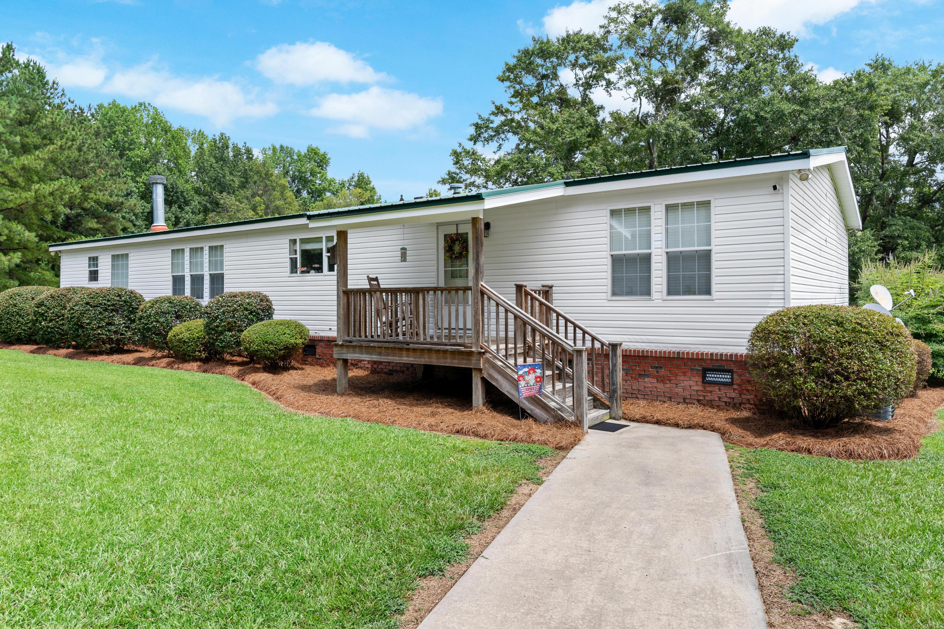 180 State Rd S-38-1893 Orangeburg, SC 29115 - Photo 8 of 73 DSC09038