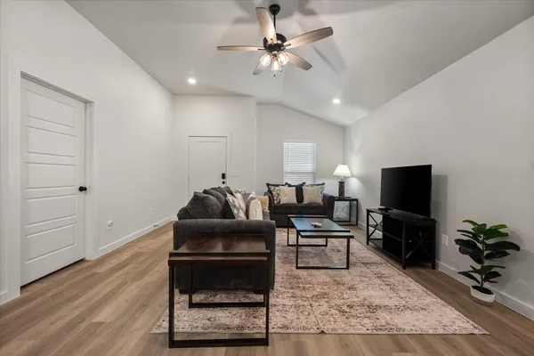 $1,799 | 2505 Kenwood Avenue, Lubbock, TX 79407