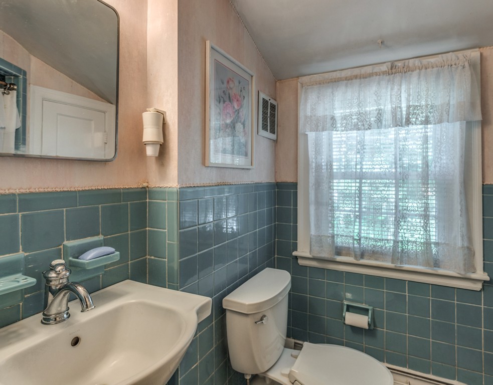 8 Foster Road Burlington, MA 01803 - Photo 23 of 30 Gallery Image 23