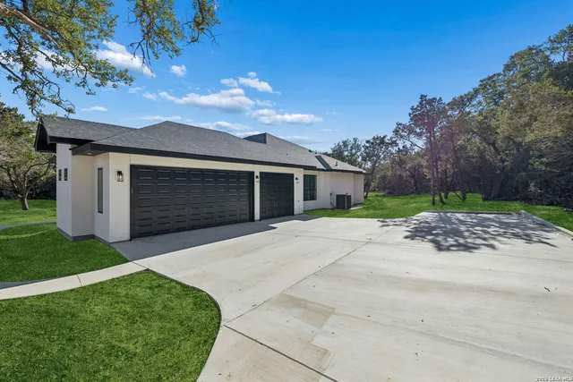 $745,000 | 290 Restless Wind, Spring Branch, TX 78070