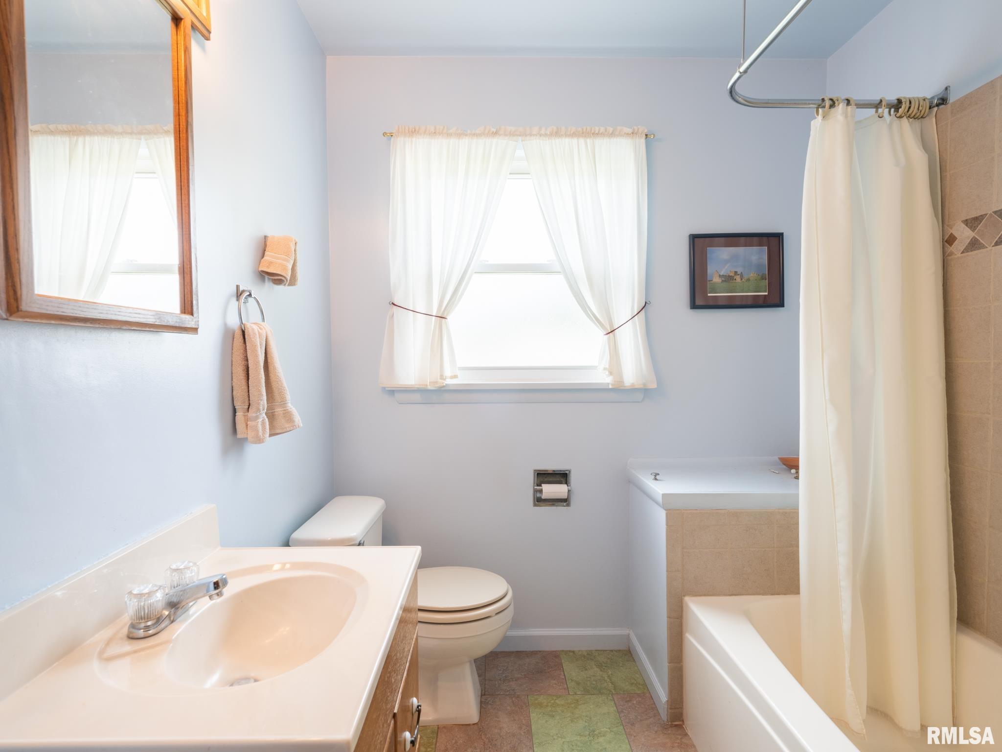 3016 West Westport Road Peoria, IL 61615 - Photo 13 of 23