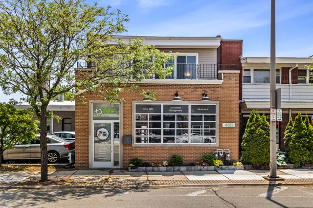 $579,000 | 4811 Main Street, Skokie, IL 60077