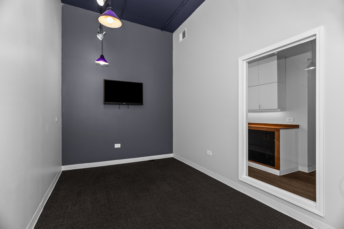 4811 Main Street Skokie, IL 60077 - Photo 13 of 34