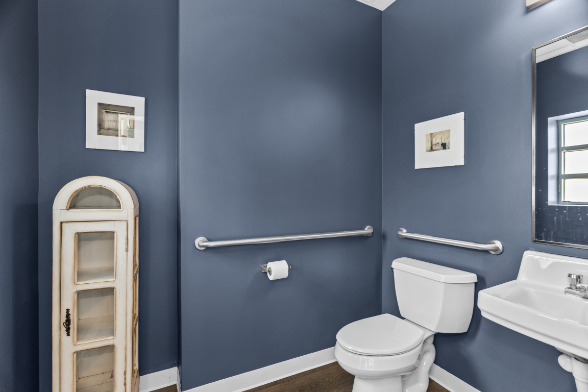 4811 Main Street Skokie, IL 60077 - Photo 16 of 34