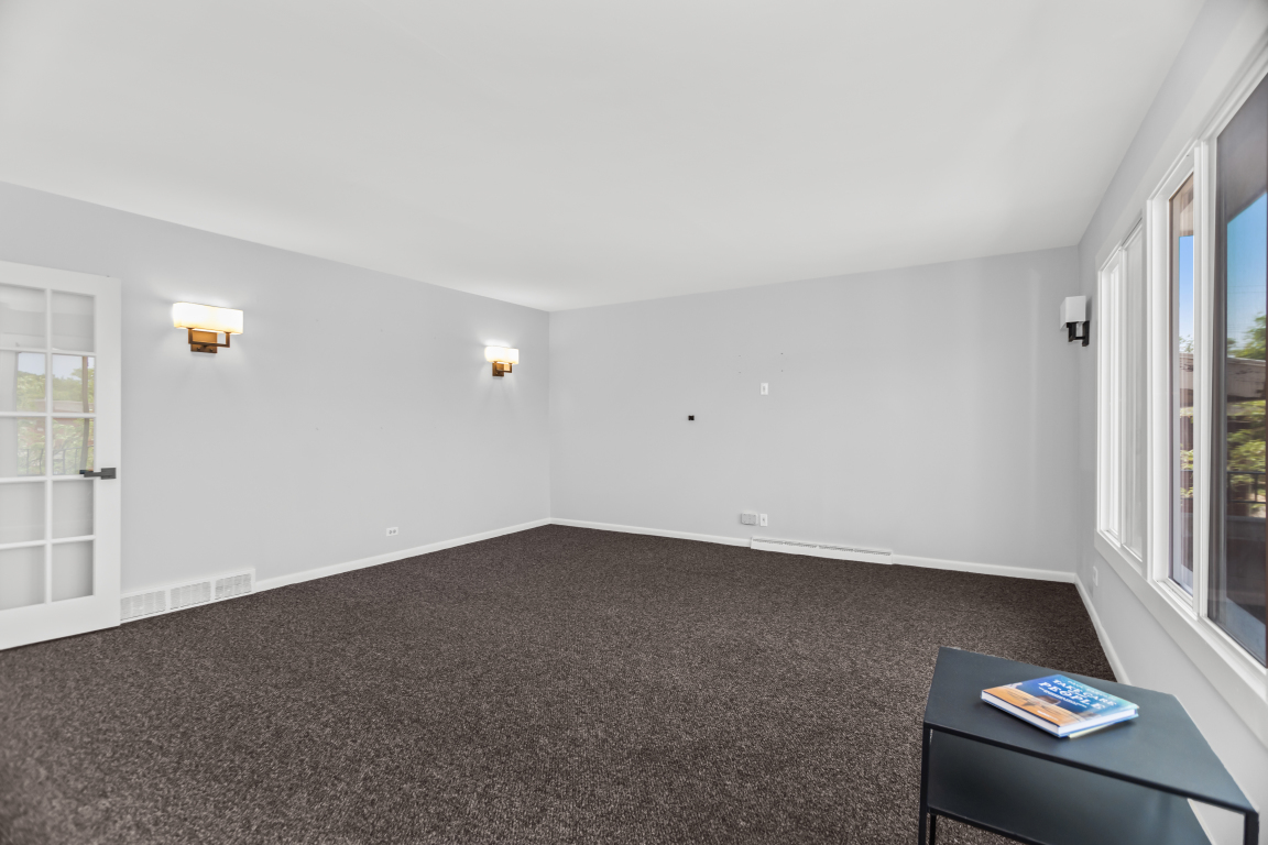 4811 Main Street Skokie, IL 60077 - Photo 18 of 34