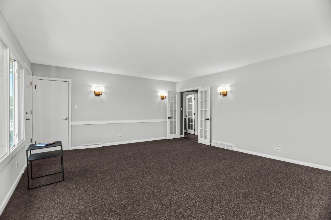 4811 Main Street Skokie, IL 60077 - Photo 19 of 34