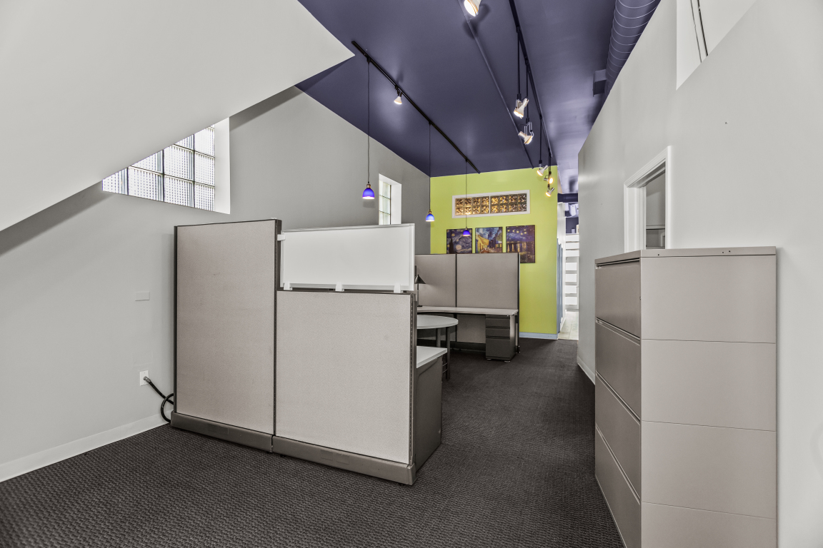 4811 Main Street Skokie, IL 60077 - Photo 5 of 34