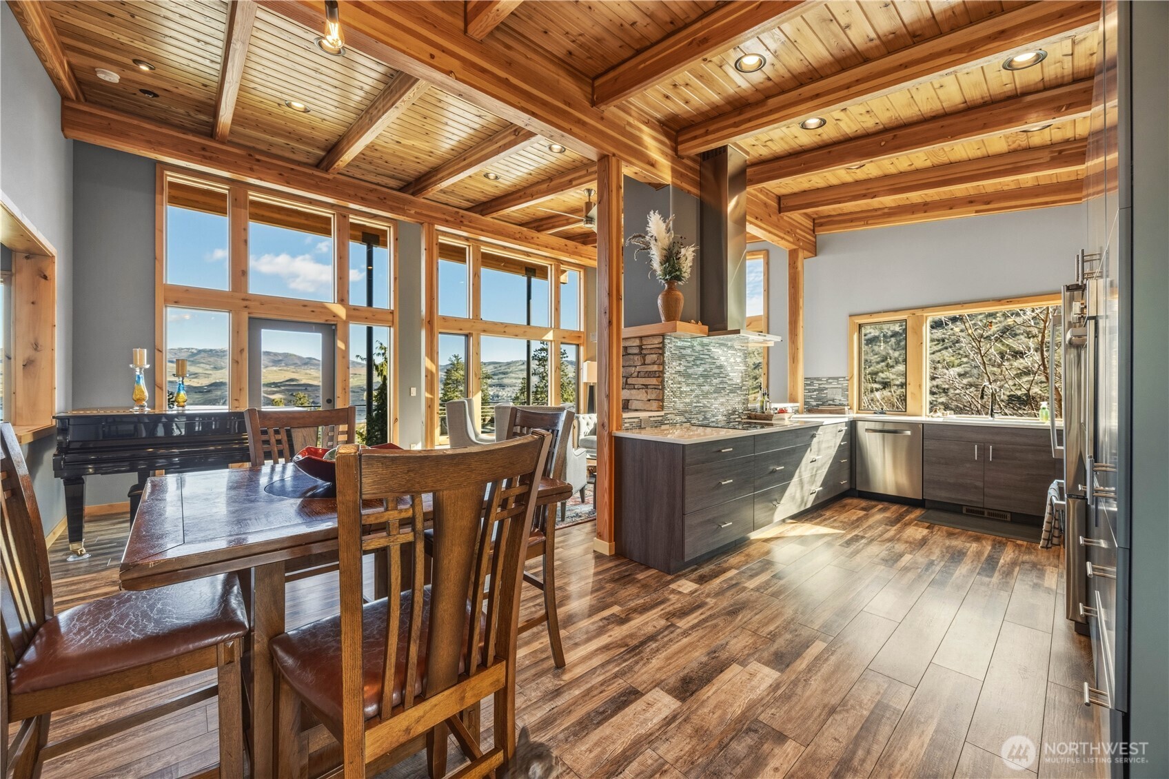 111 Hawks Meadow Road Chelan, WA 98816 - Photo 4 of 39