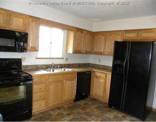 2 Mark Drive Elkview, WV 25071 - Photo 6 of 8 Kitchen.