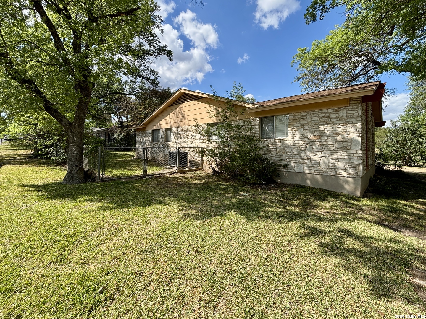 8908 Little Walnut Parkway Austin, TX 78758 - Photo 18 of 19