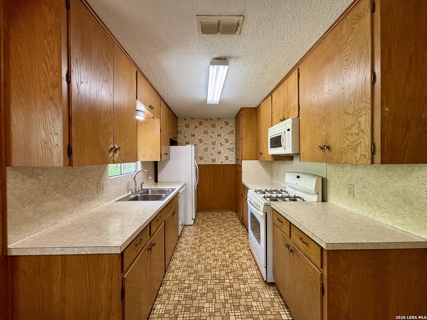 8908 Little Walnut Parkway Austin, TX 78758 - Photo 6 of 19