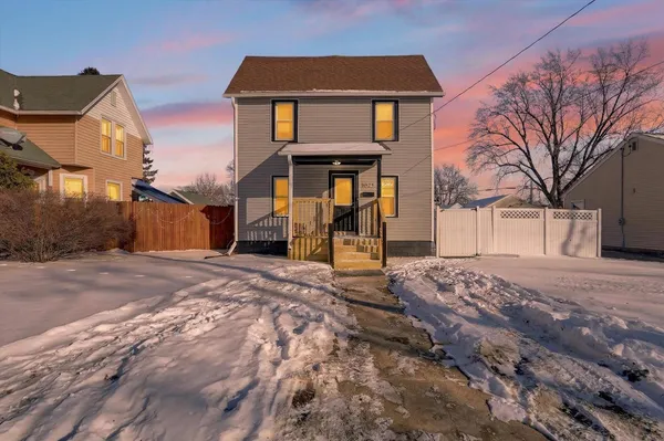 $220,000 | 1025 10th Street, Beloit, WI 53511