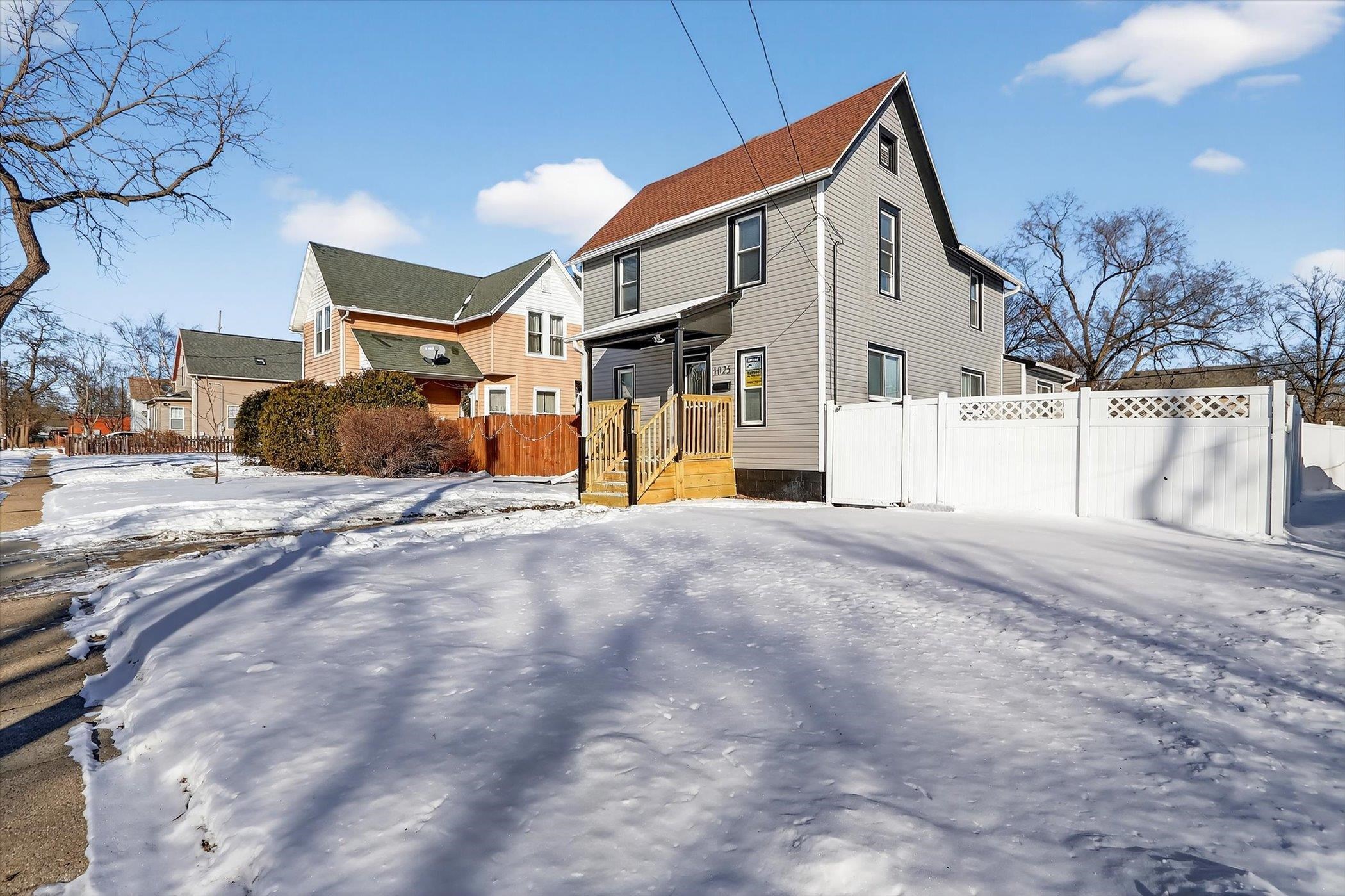 1025 10th Street Beloit, WI 53511 - Photo 4 of 49