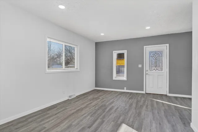 $220,000 | 1025 10th Street, Beloit, WI 53511