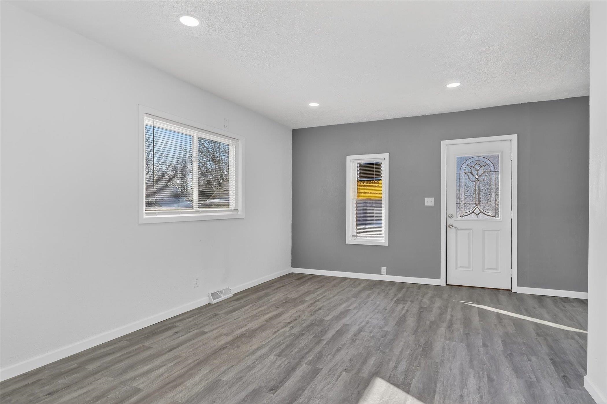 1025 10th Street Beloit, WI 53511 - Photo 9 of 49