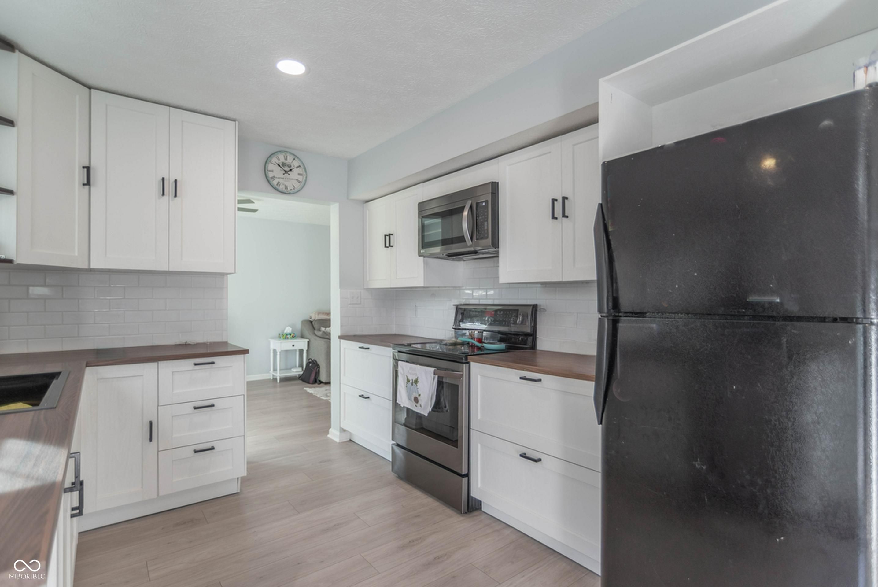 8533 Legacy Court Fishers, IN 46038 - Photo 15 of 41