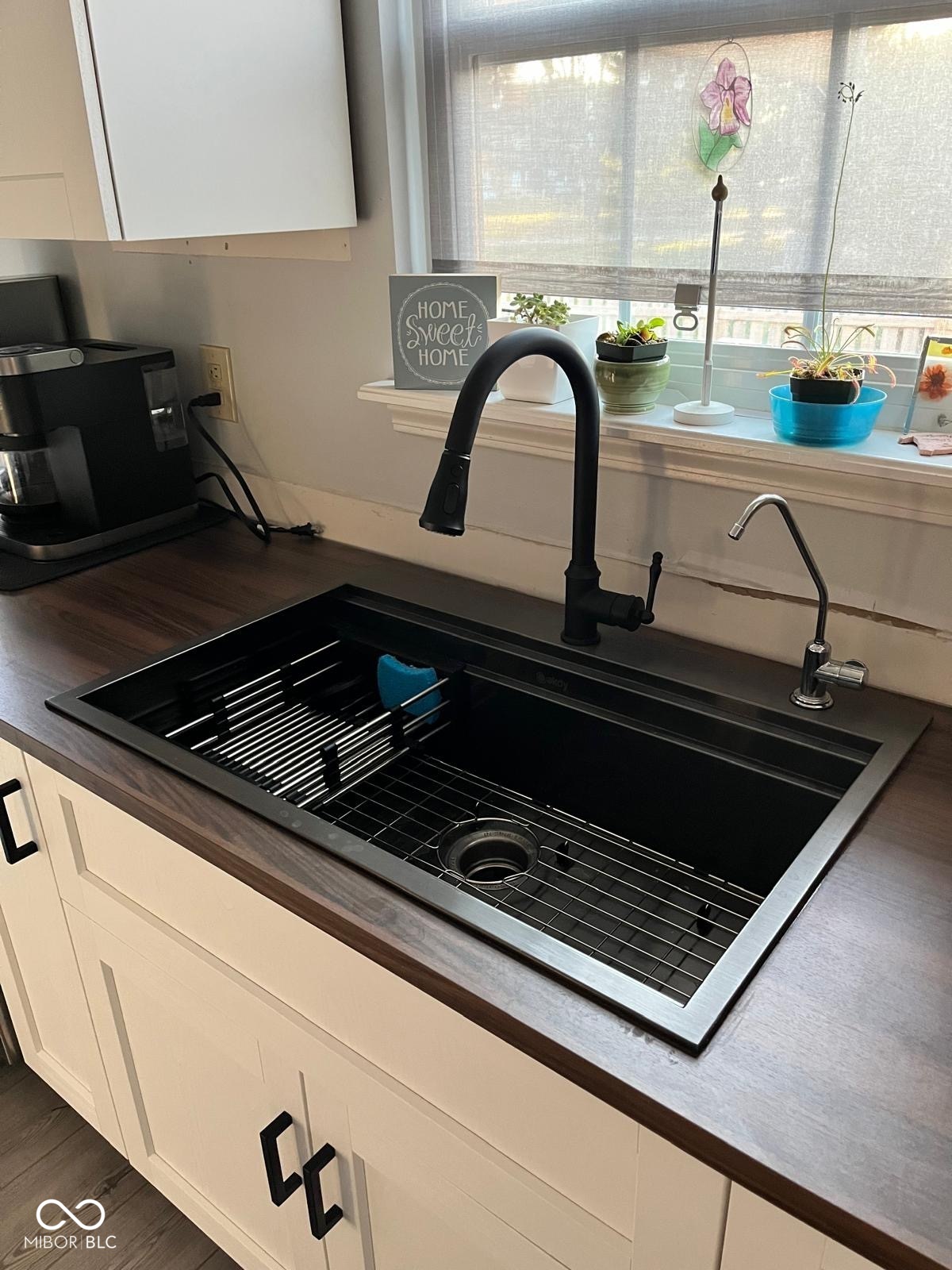 8533 Legacy Court Fishers, IN 46038 - Photo 16 of 41