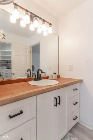 $374,000 | 8533 Legacy Court, Fishers, IN 46038