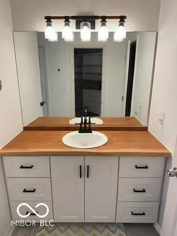 $367,900 | 8533 Legacy Court, Fishers, IN 46038