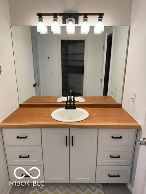 8533 Legacy Court Fishers, IN 46038 - Photo 25 of 41