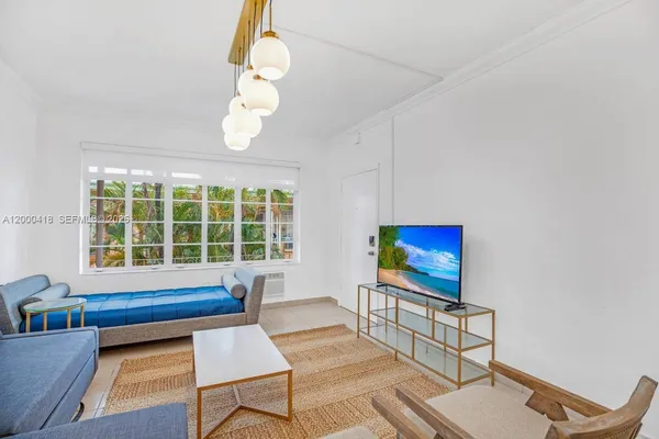 $2,000 | 301 86th Street, Unit 3153, Miami Beach, FL 33141