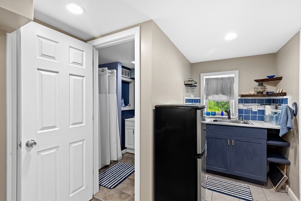 9 Shore Garden Road Hull, MA 02045 - Photo 27 of 39