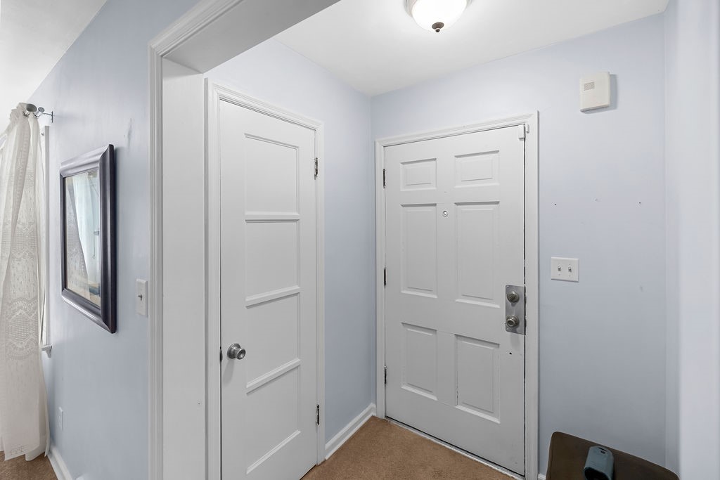 1034 North Oakland Avenue Decatur, IL 62522 - Photo 6 of 28