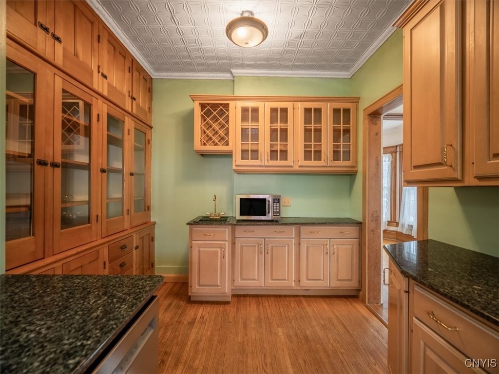 418 Broad Street Oneida, NY 13421 - Photo 13 of 46