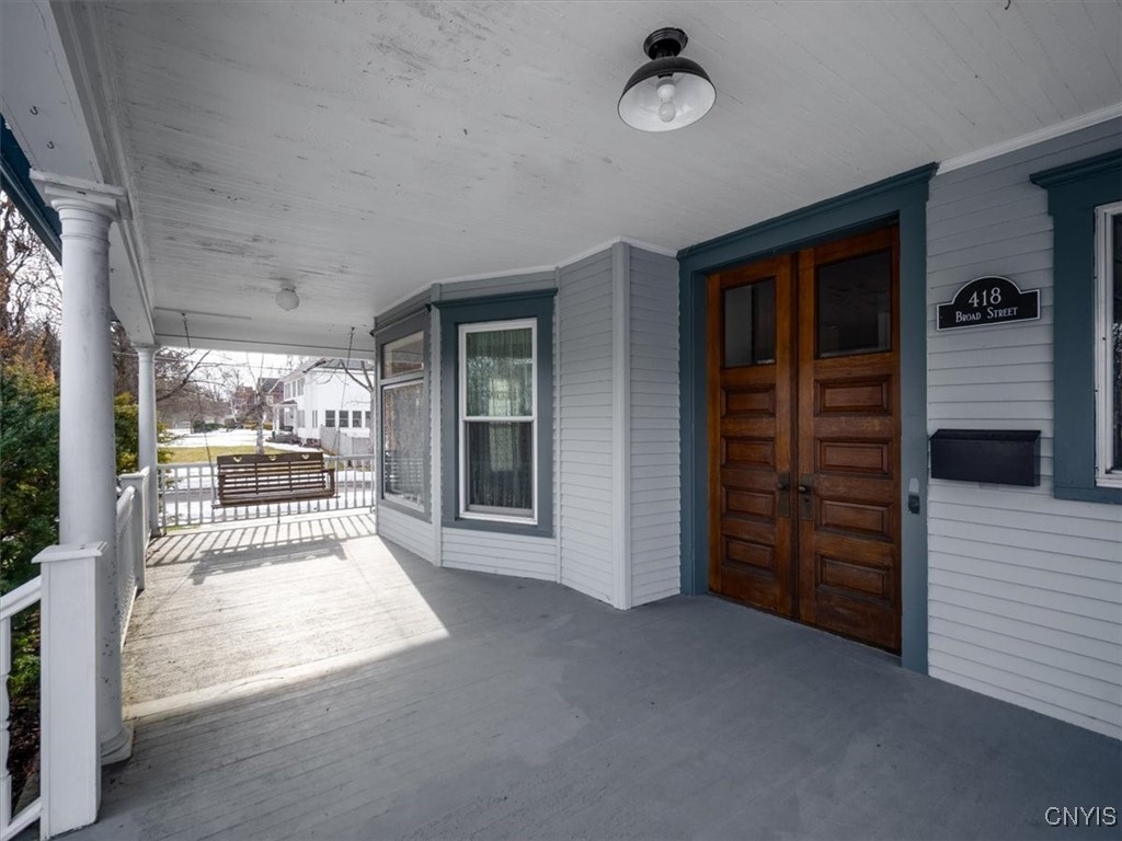 418 Broad Street Oneida, NY 13421 - Photo 4 of 46