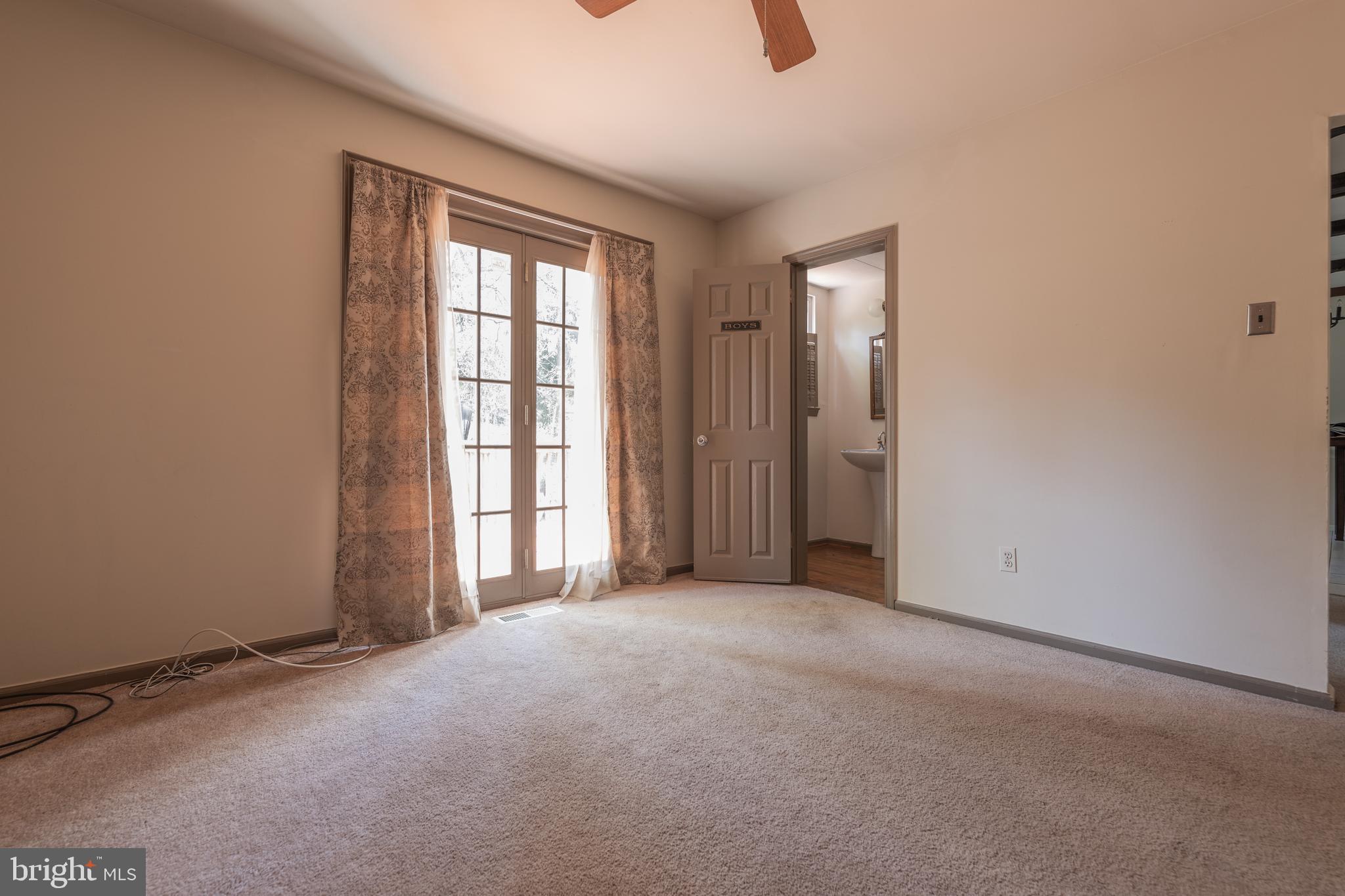 753 West Providence Road Lansdowne, PA 19050 - Photo 12 of 33 Family Room