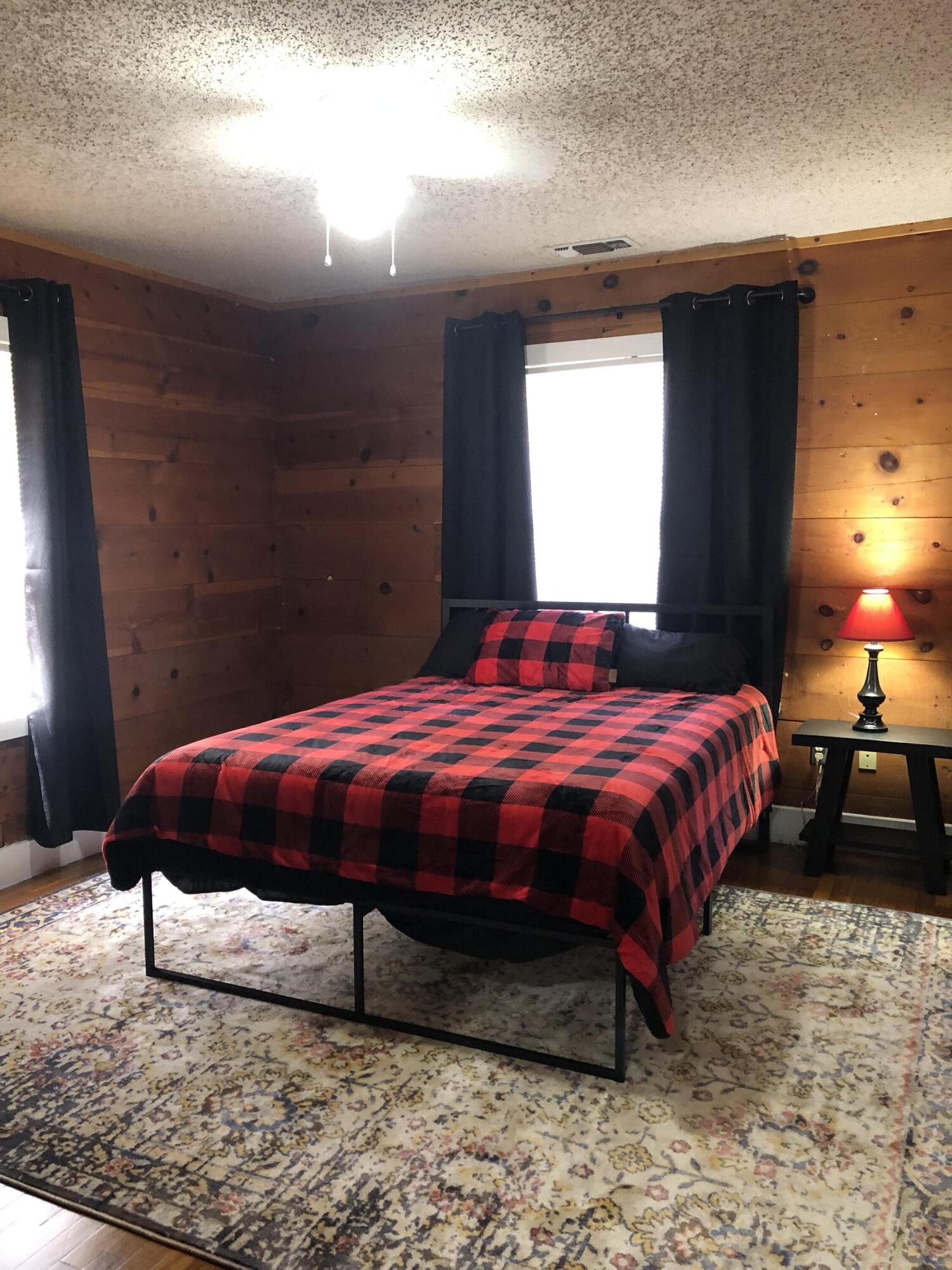 2221 15th Street Lubbock, TX 79401 - Photo 11 of 28 Tech bedroom