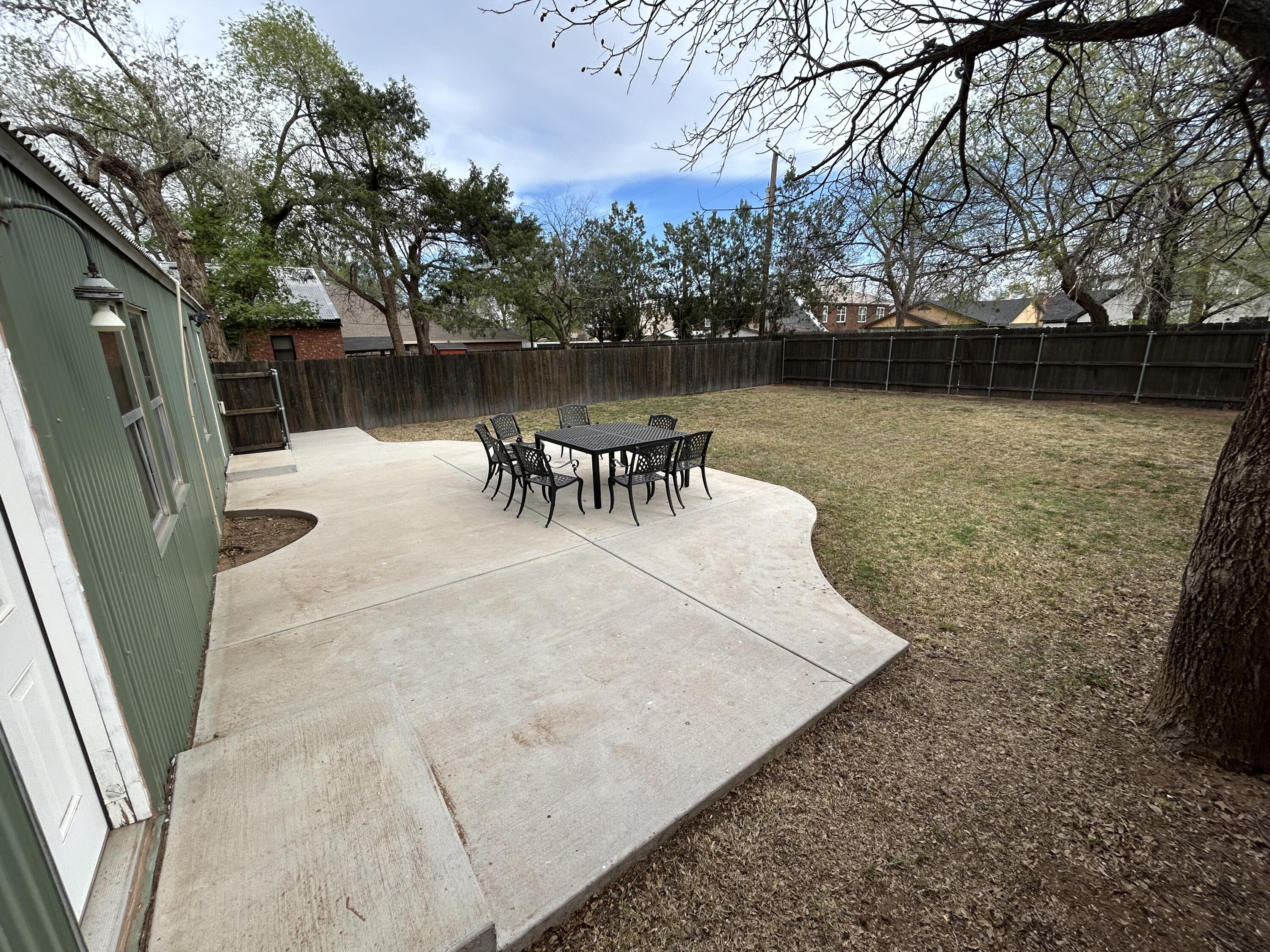 2221 15th Street Lubbock, TX 79401 - Photo 24 of 28 IMG_7590