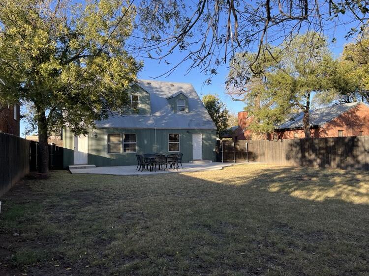 2221 15th Street Lubbock, TX 79401 - Photo 28 of 28 patio