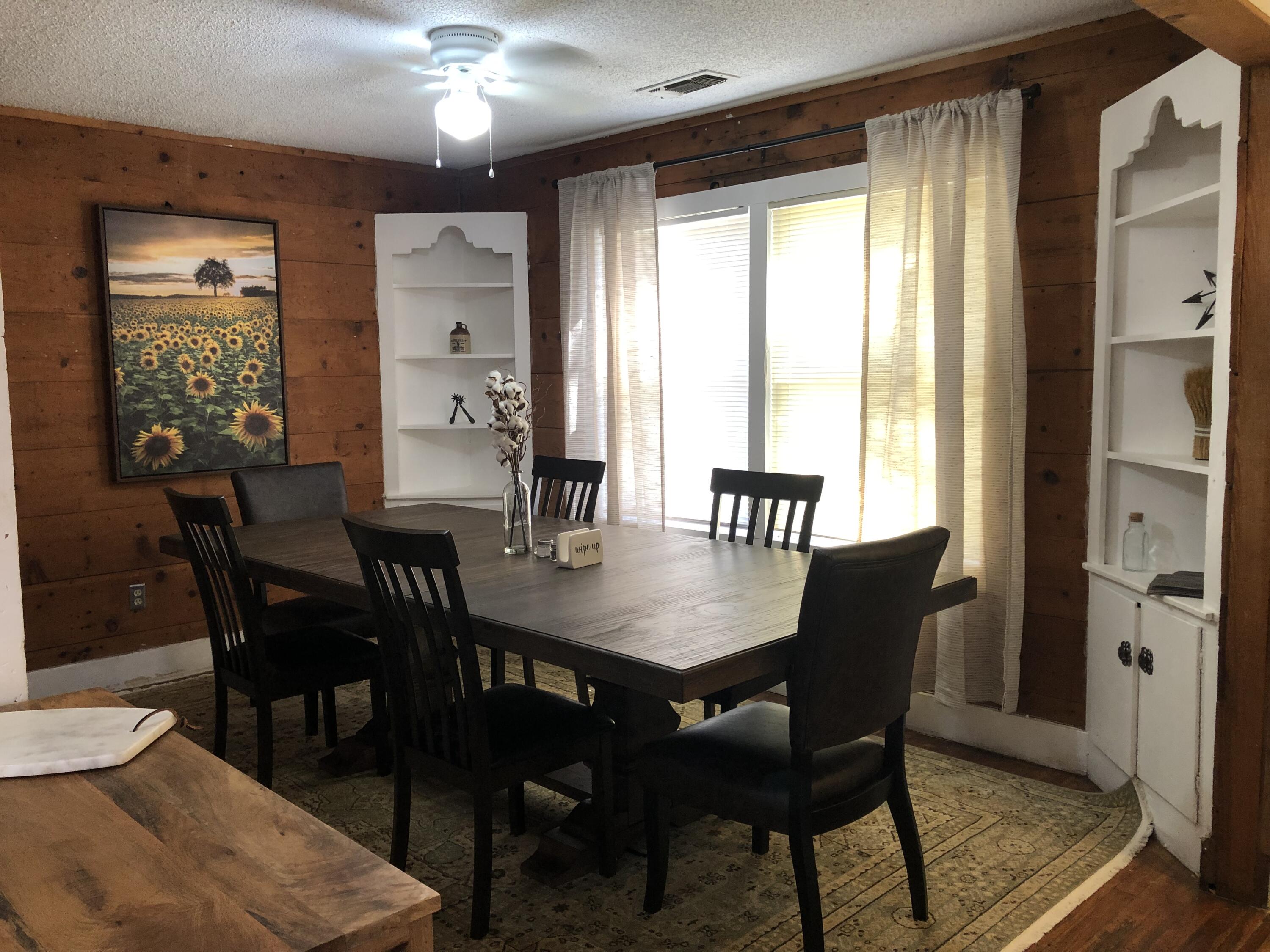 2221 15th Street Lubbock, TX 79401 - Photo 6 of 28 dining