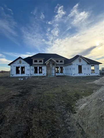 a house view with a outdoor space