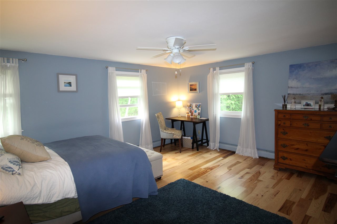 35 Laurel Hill Road Hollis, NH 03049 - Photo 17 of 37