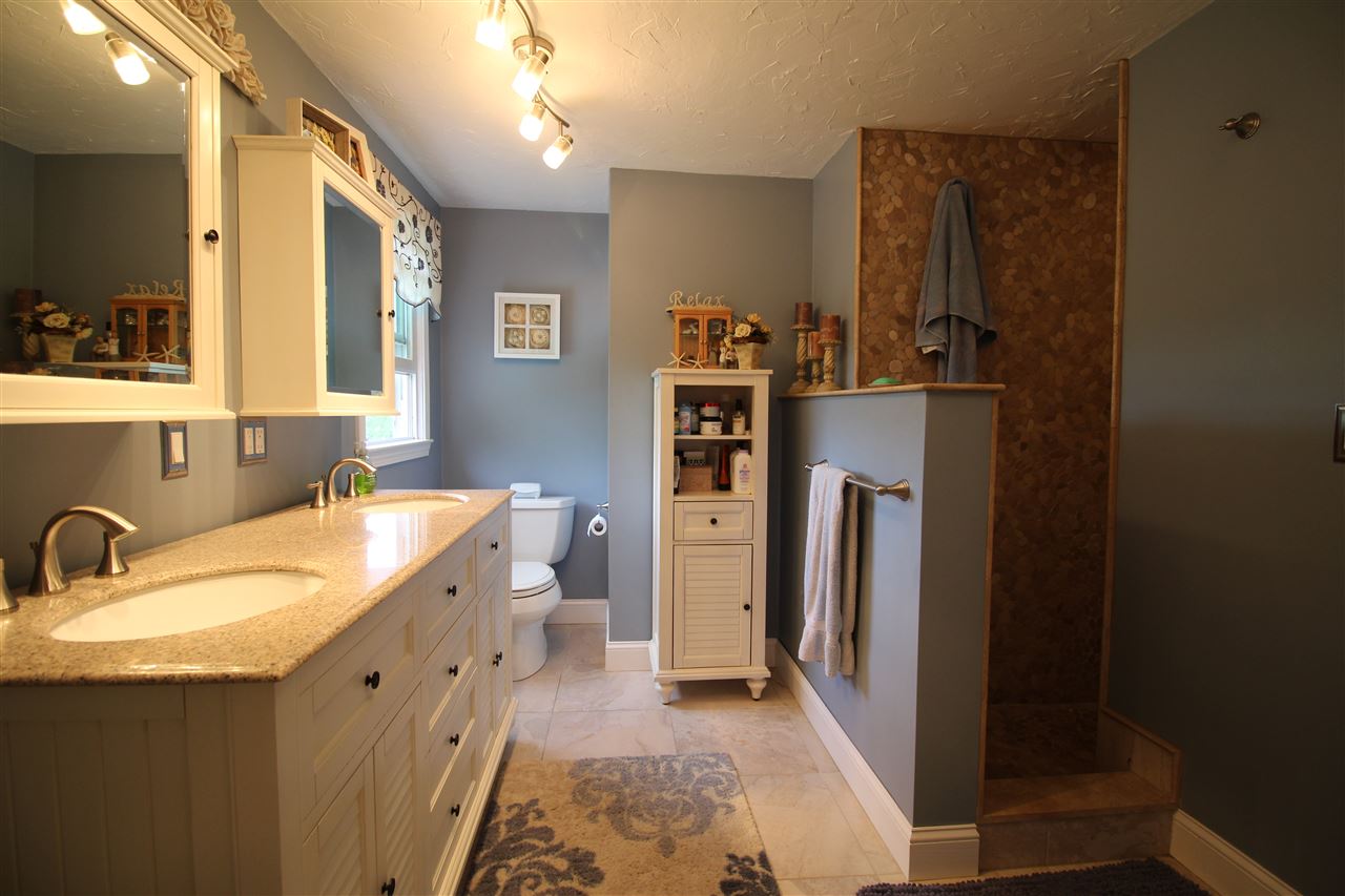 35 Laurel Hill Road Hollis, NH 03049 - Photo 20 of 37