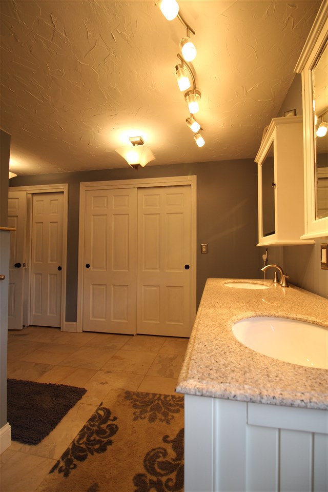 35 Laurel Hill Road Hollis, NH 03049 - Photo 21 of 37